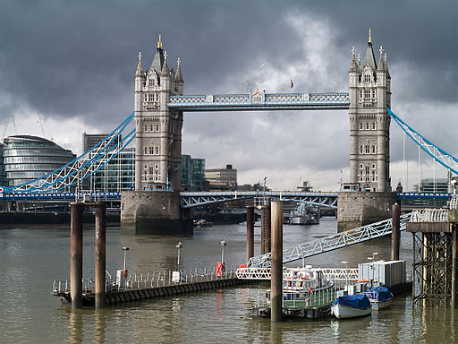 Tower Bridge | Myrabella / CC-BY-SA-3.0 & GFDL / Wikimedia Commons