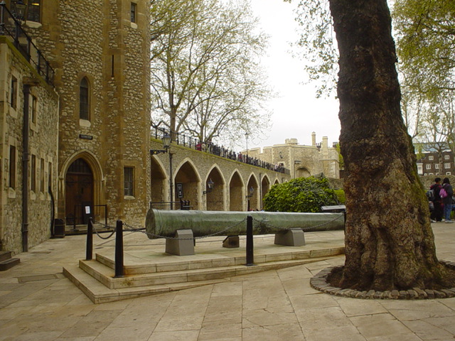 Tower of London | IncMan / CC-BY-SA-2.0 and GFDL / Wikimedia Commons